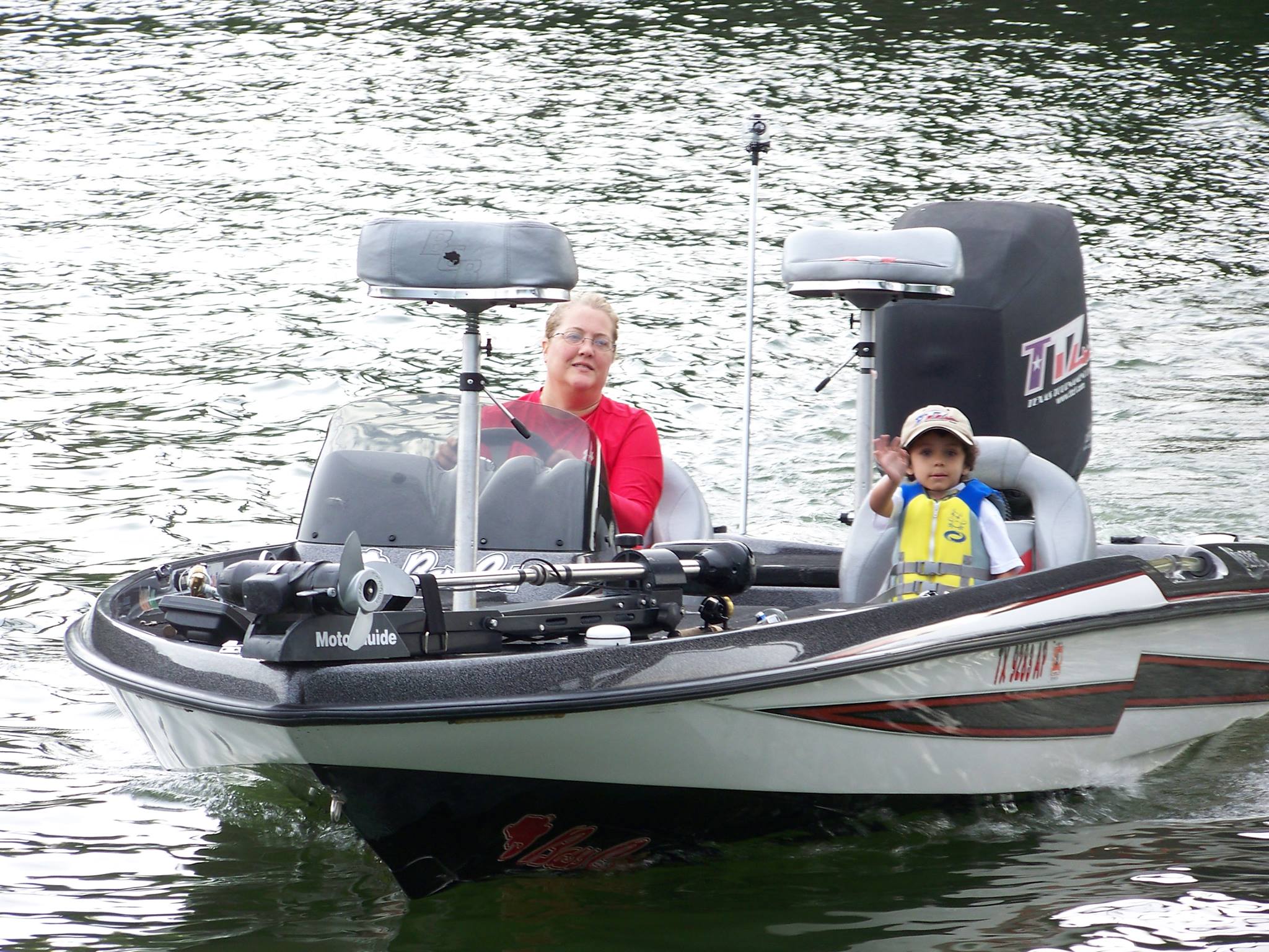 20 ft Bass Cat Boat