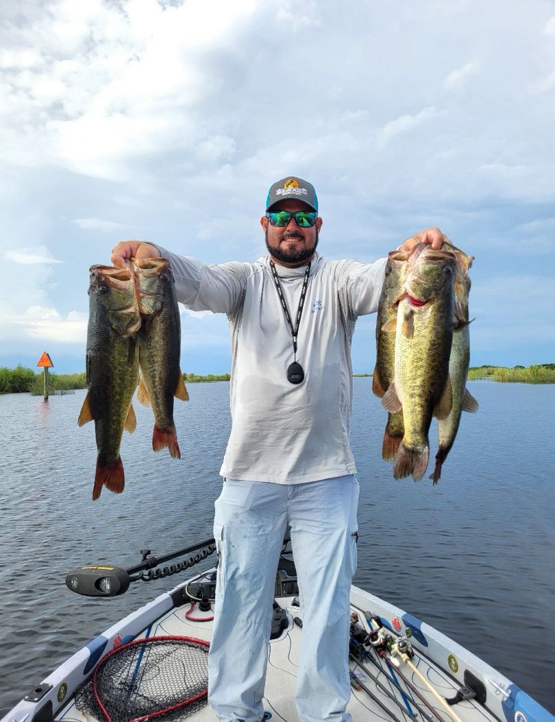 2 anglers fishing in FL