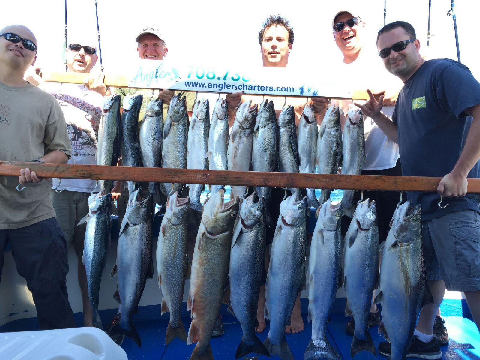 Chinook salmon, Lake trout, Chub mackerel, and Bowfin fish catch in IL