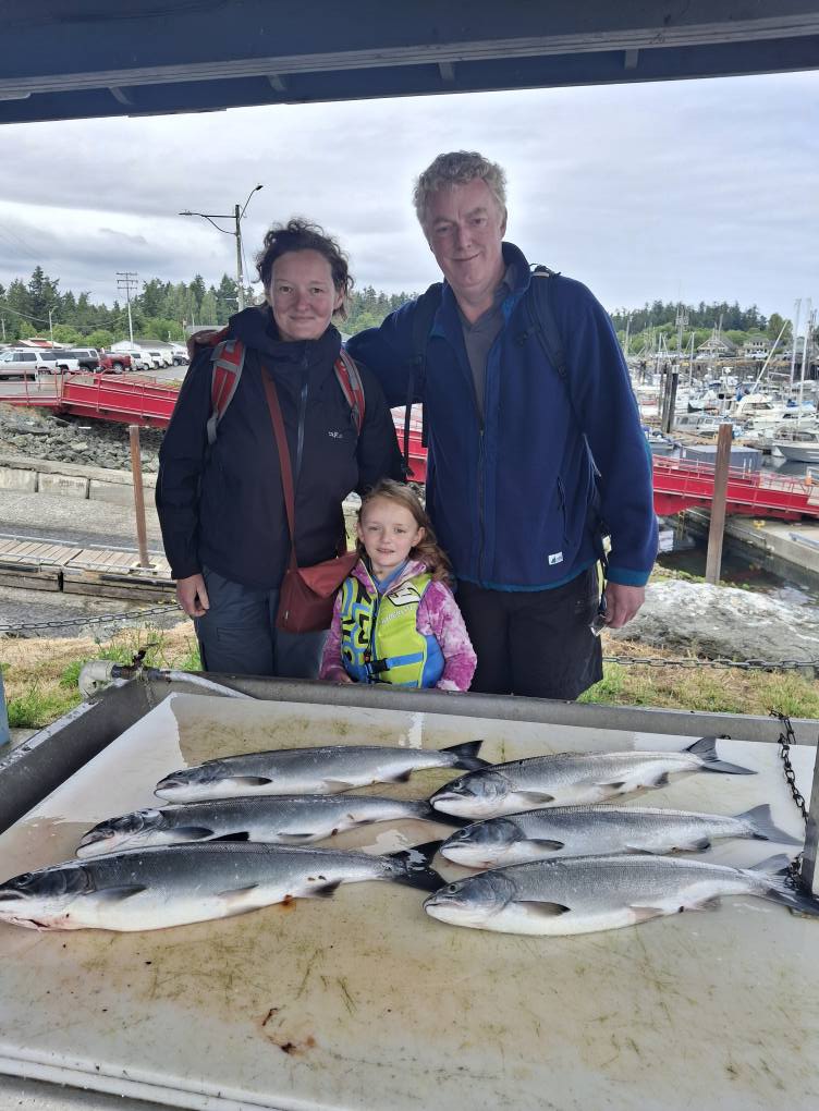 Nanaimo BC fishing charter boat targeting salmon, lingcod, rockfish, crab and prawns