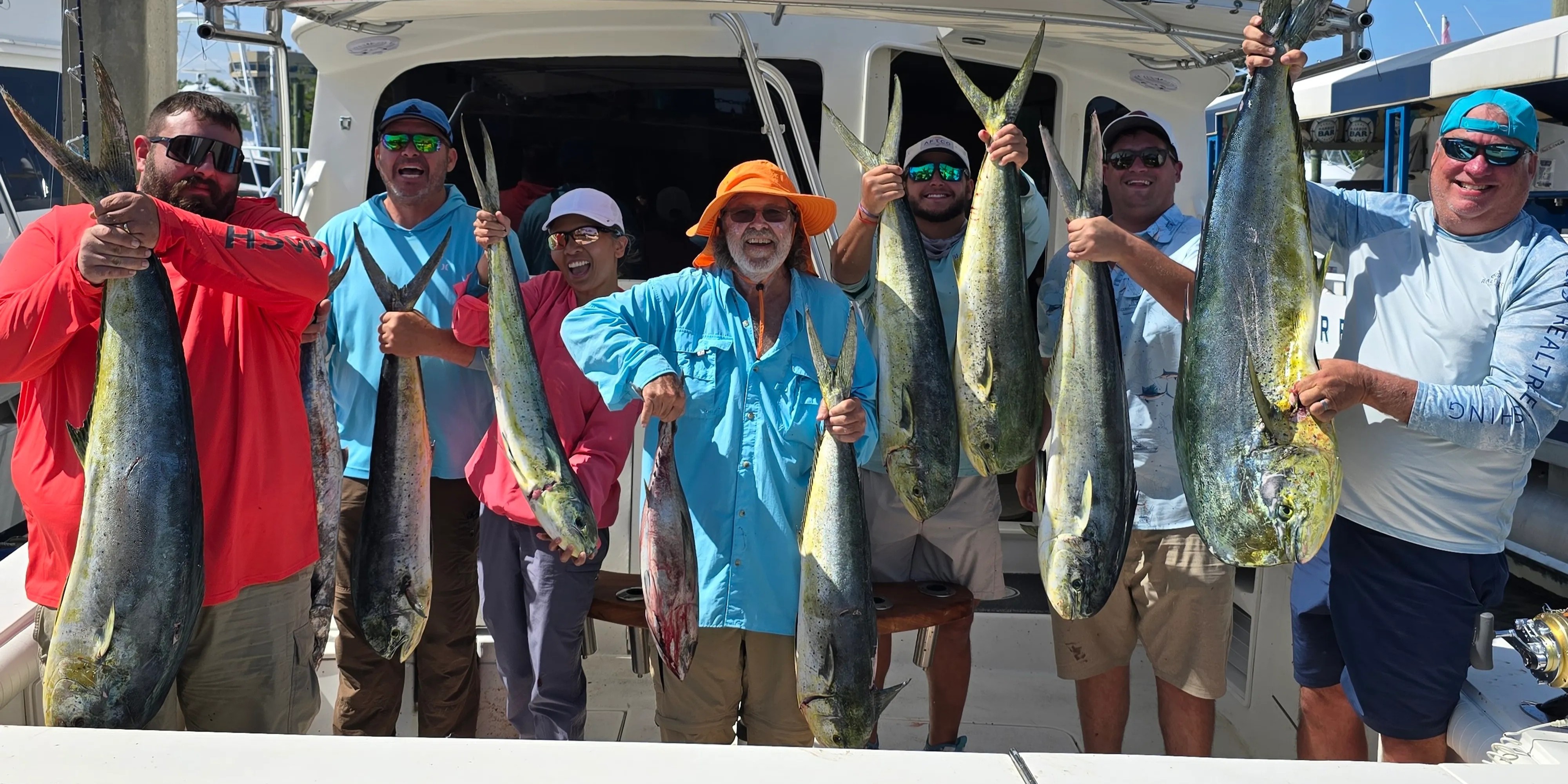 40ft Ocean Yacht for 12-hour offshore fishing charter in Charleston SC waters