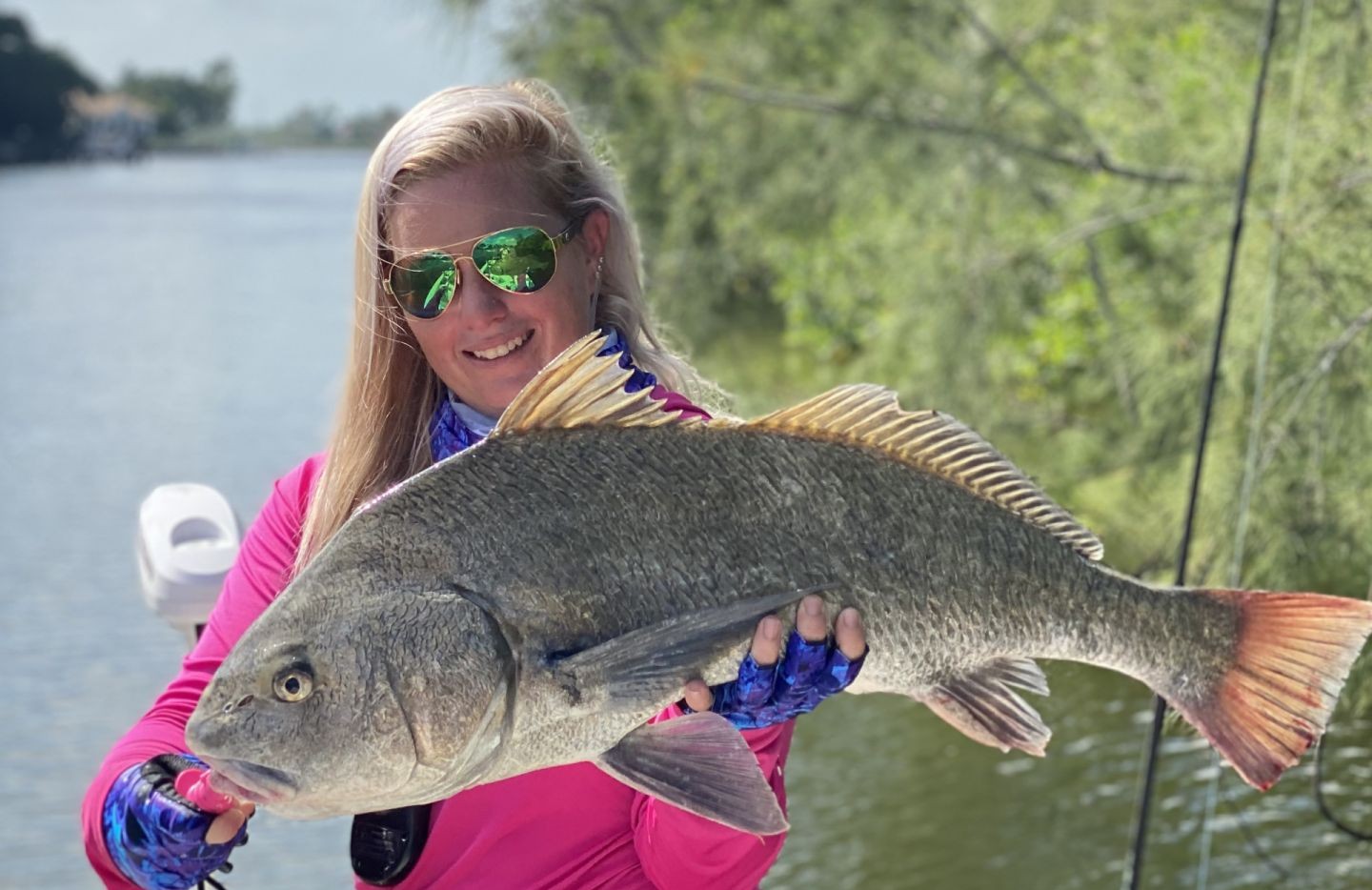 Naples inshore fishing charter boat targeting snook, redfish and snapper in Florida waters
