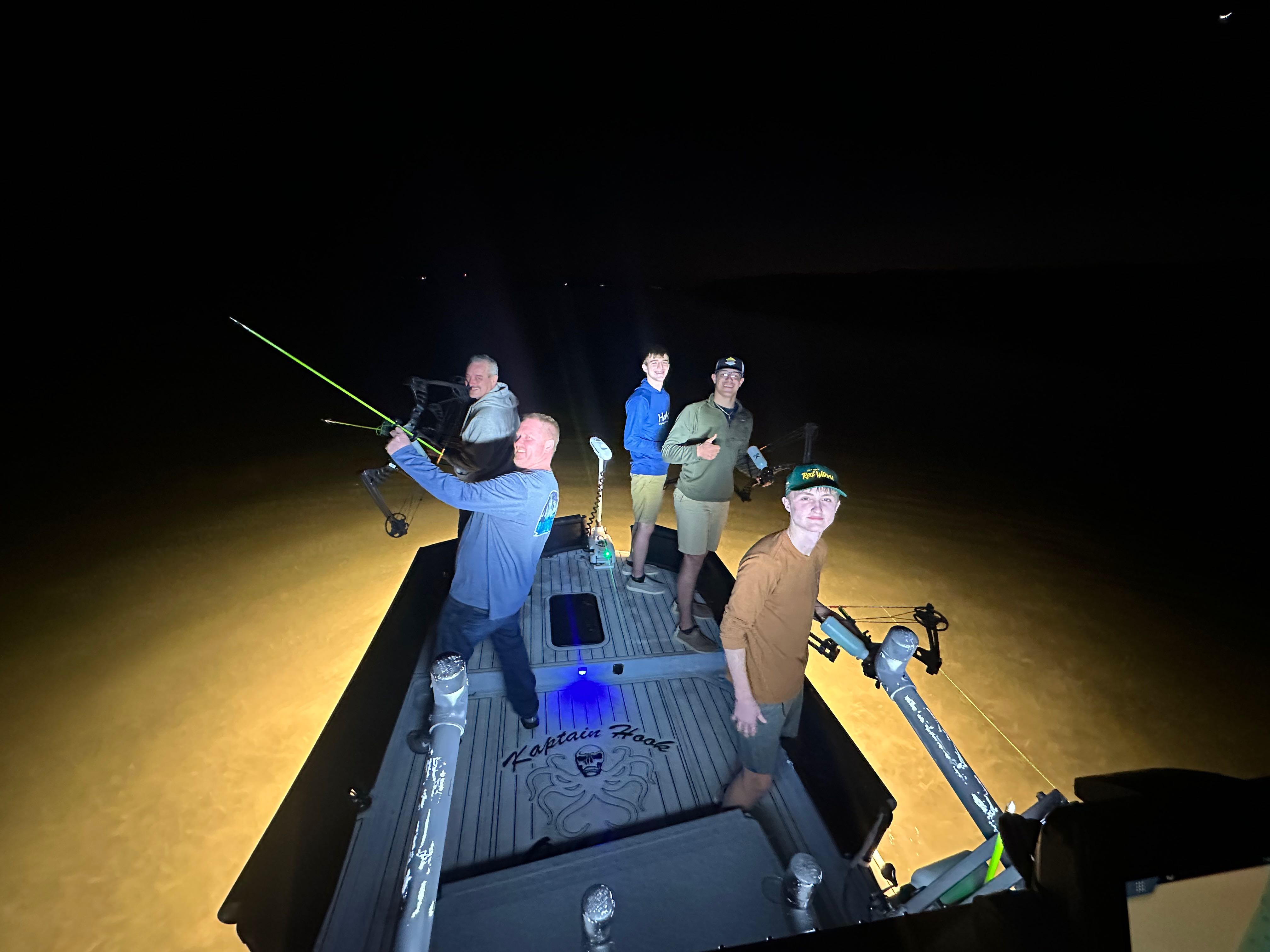 5 people fishing in Florida