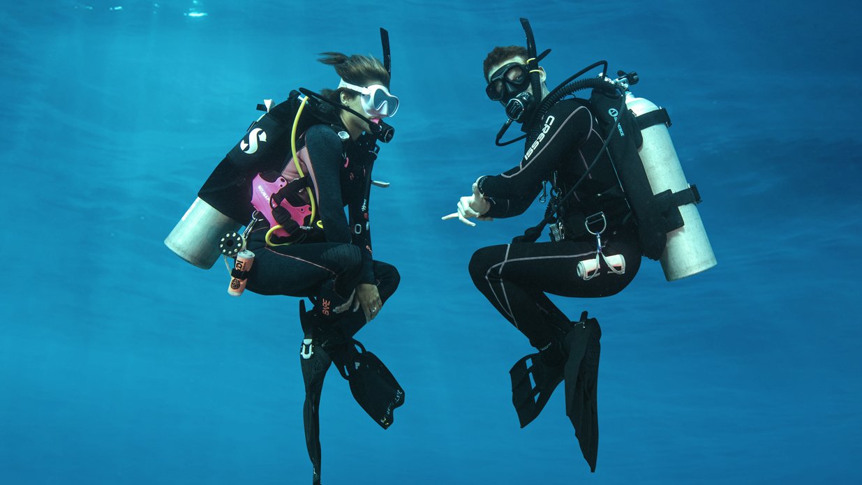 PADI Peak Performance Buoyancy course - scuba diver demonstrating perfect underwater control