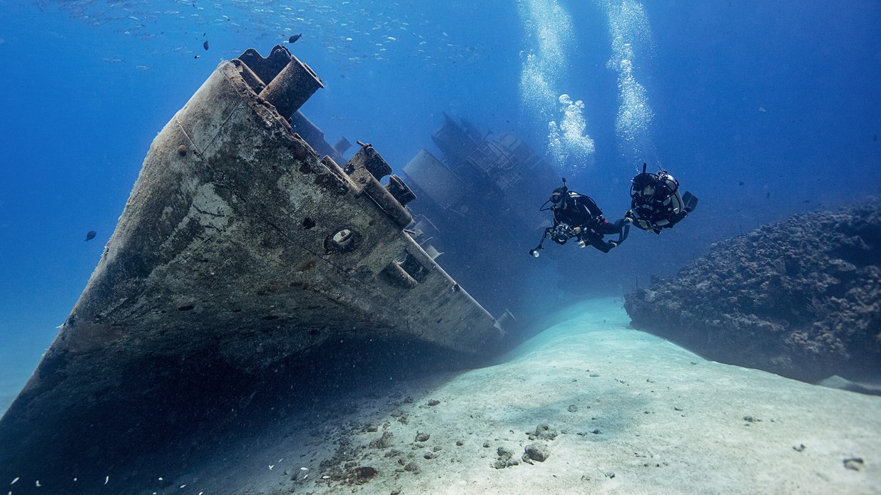 PADI Wreck Diver Specialty course - explore sunken ships and underwater wrecks safely