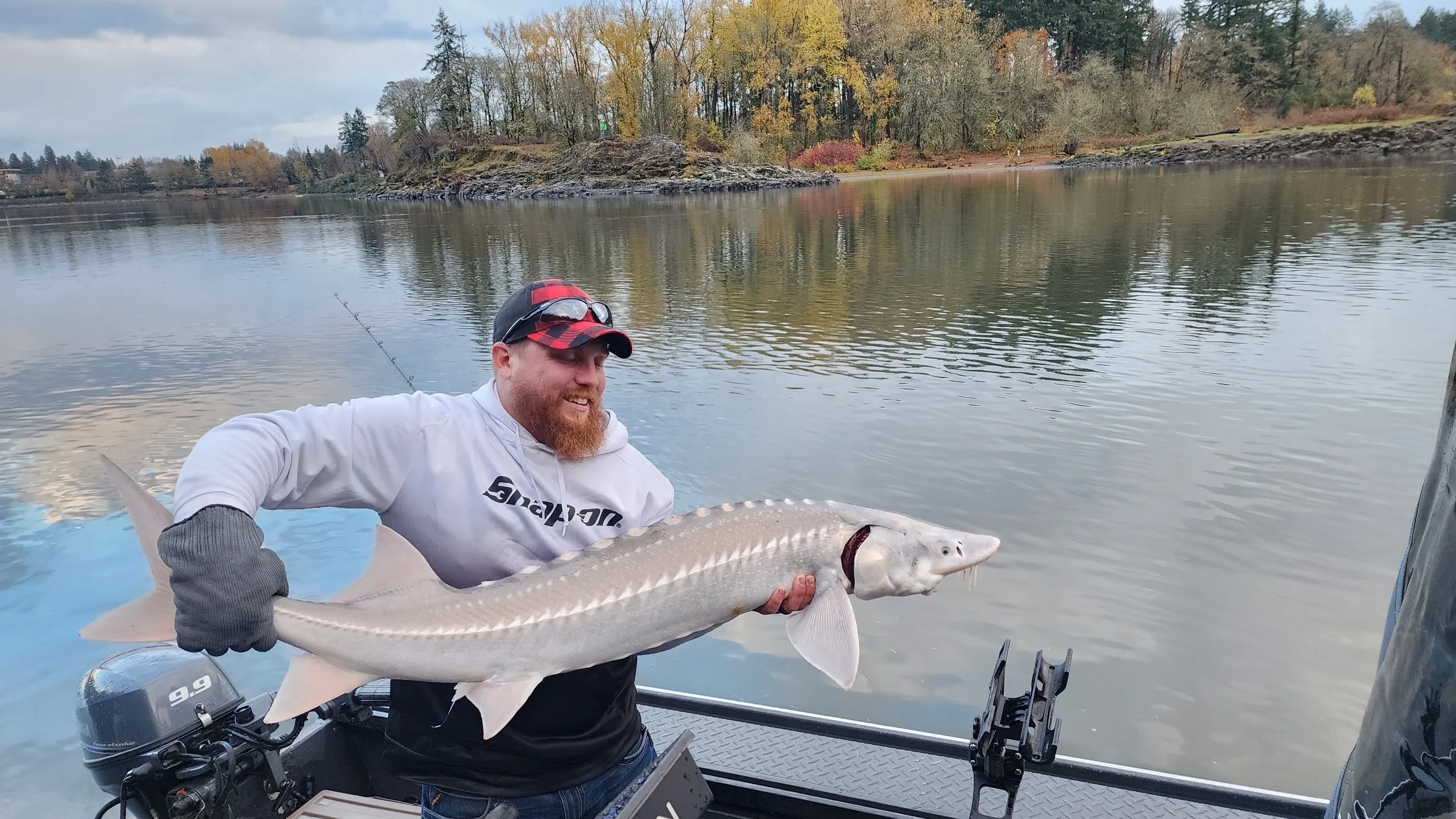 Private sturgeon fishing charter boat on Columbia River, Oregon with 6 anglers ready for adventure