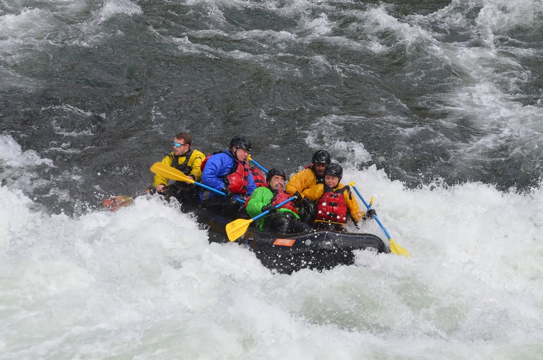 5 people enjoying water sports in Estacada