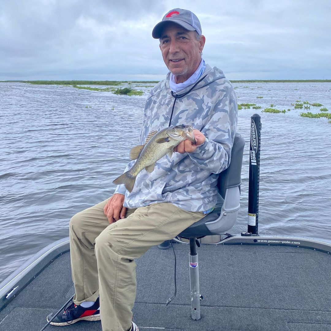 1 person fishing in FL
