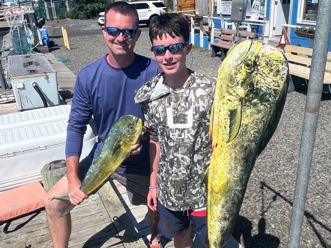 Captain Frank's 30' Sea Hunt boat ready for 16-hour canyon fishing trip in Barnegat Light