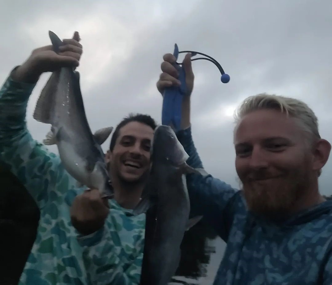 2 fishermen landed in Maryland with fishing rods