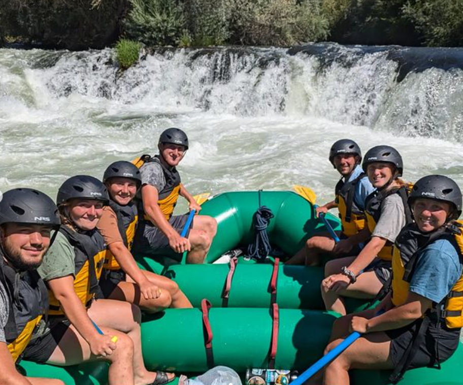 7 people enjoying water sports activities in OR