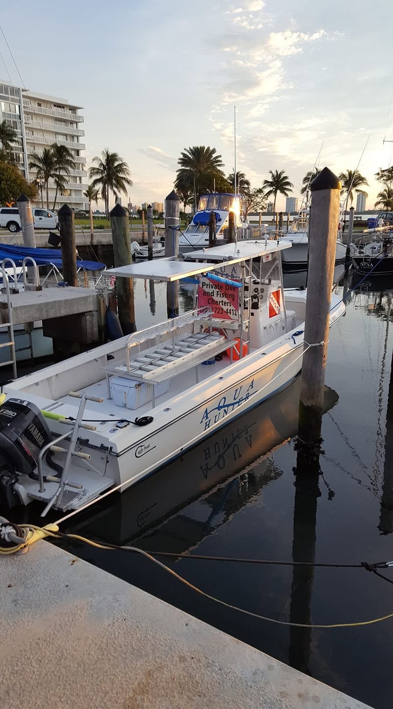 Private sandbar cruise boat in South Florida coastal waters near Lake Park Harbor Marina