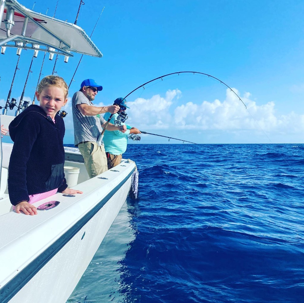 Two anglers enjoying their day in Marathon