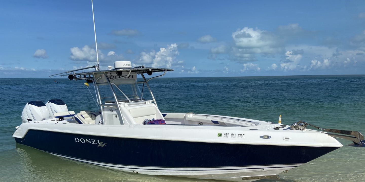 Donzi (Center console)