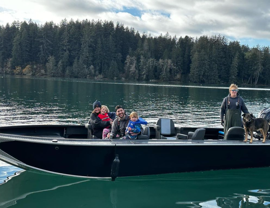5 people fishing in Corvallis