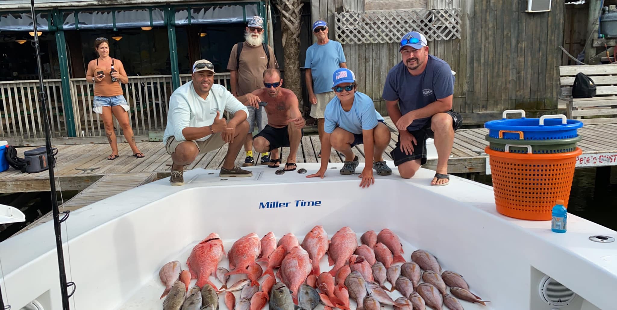 7 people enjoying a day out in FL