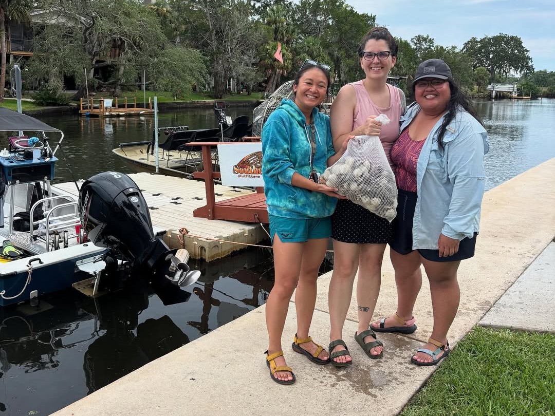 8 hour scalloping charter boat in Spring Hill FL with snorkeling gear for bay scallop harvest