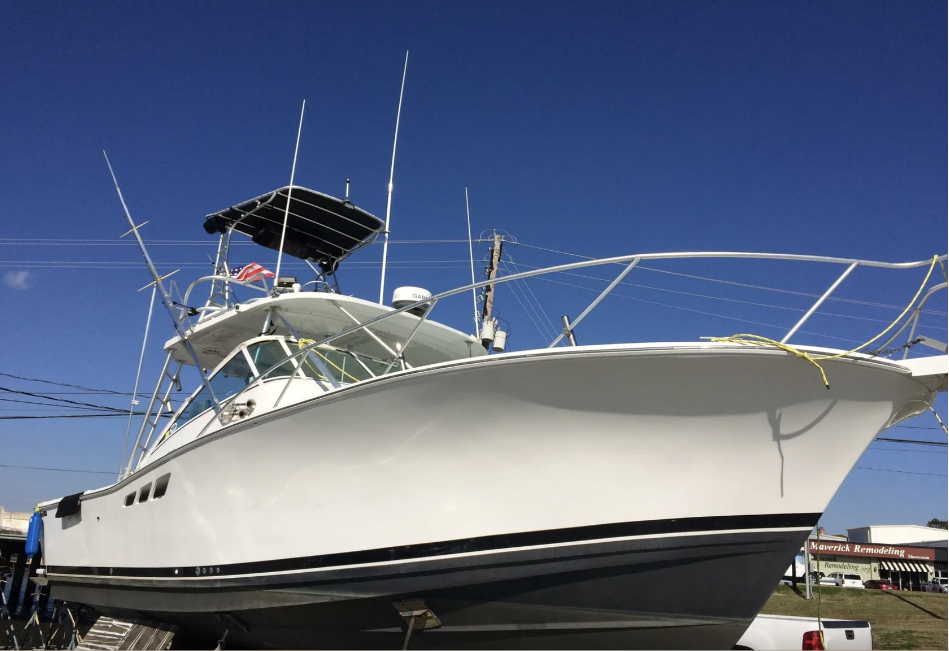 38ft Luhrs Boat