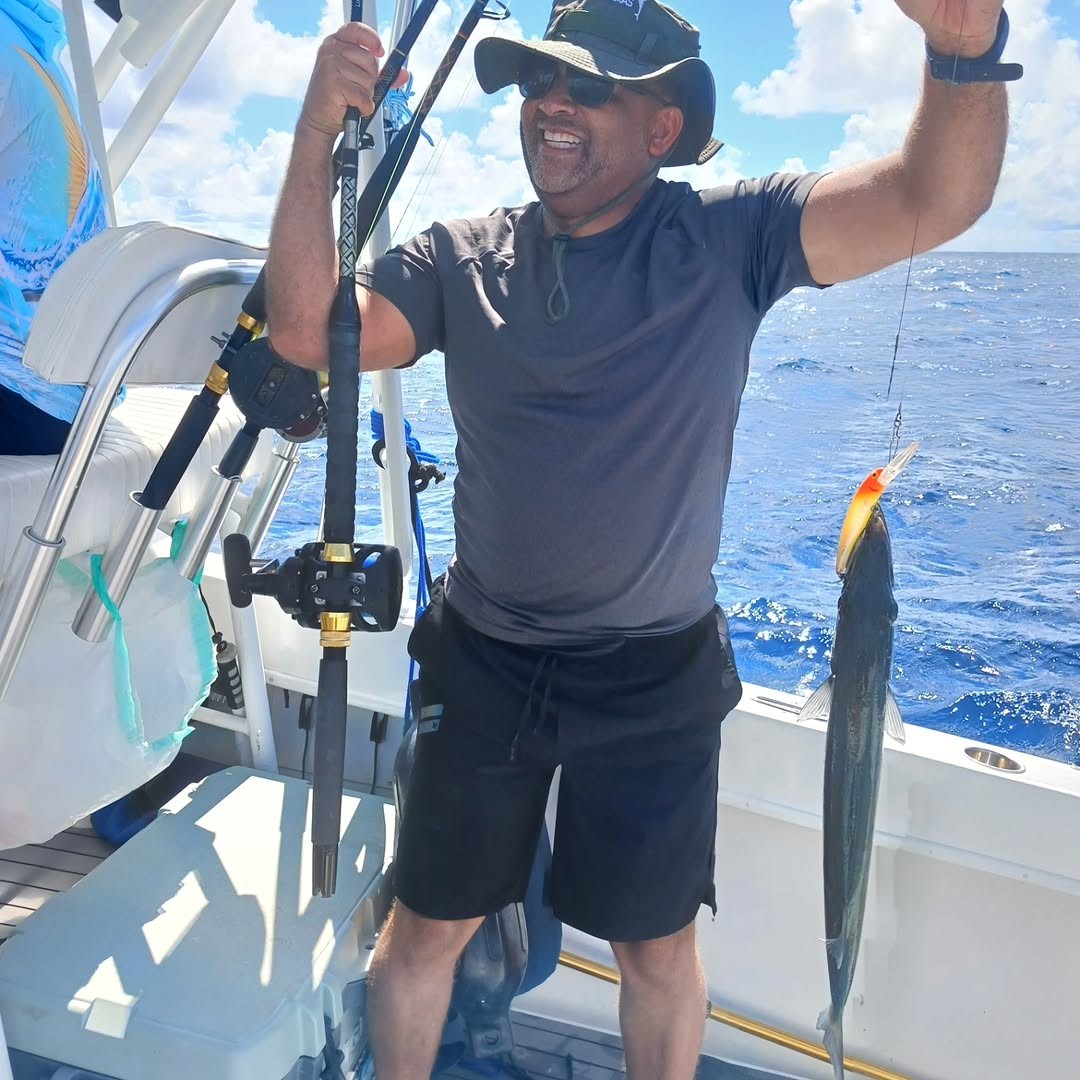 6-hour offshore fishing charter Punta Cana - Contender 35' boat targeting marlin tuna mahi