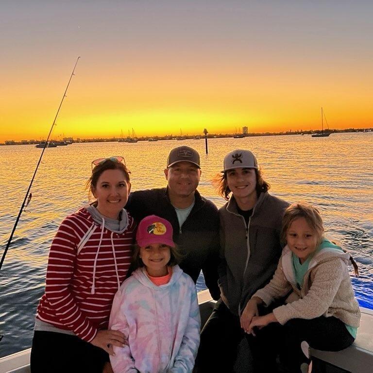 5 people enjoying a day in FL