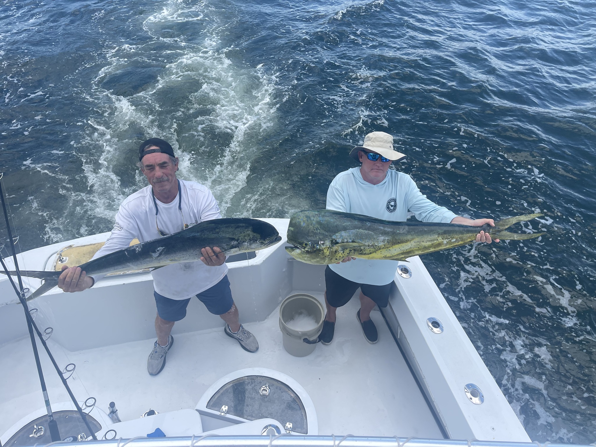 2 anglers caught big fish while fishing in FL