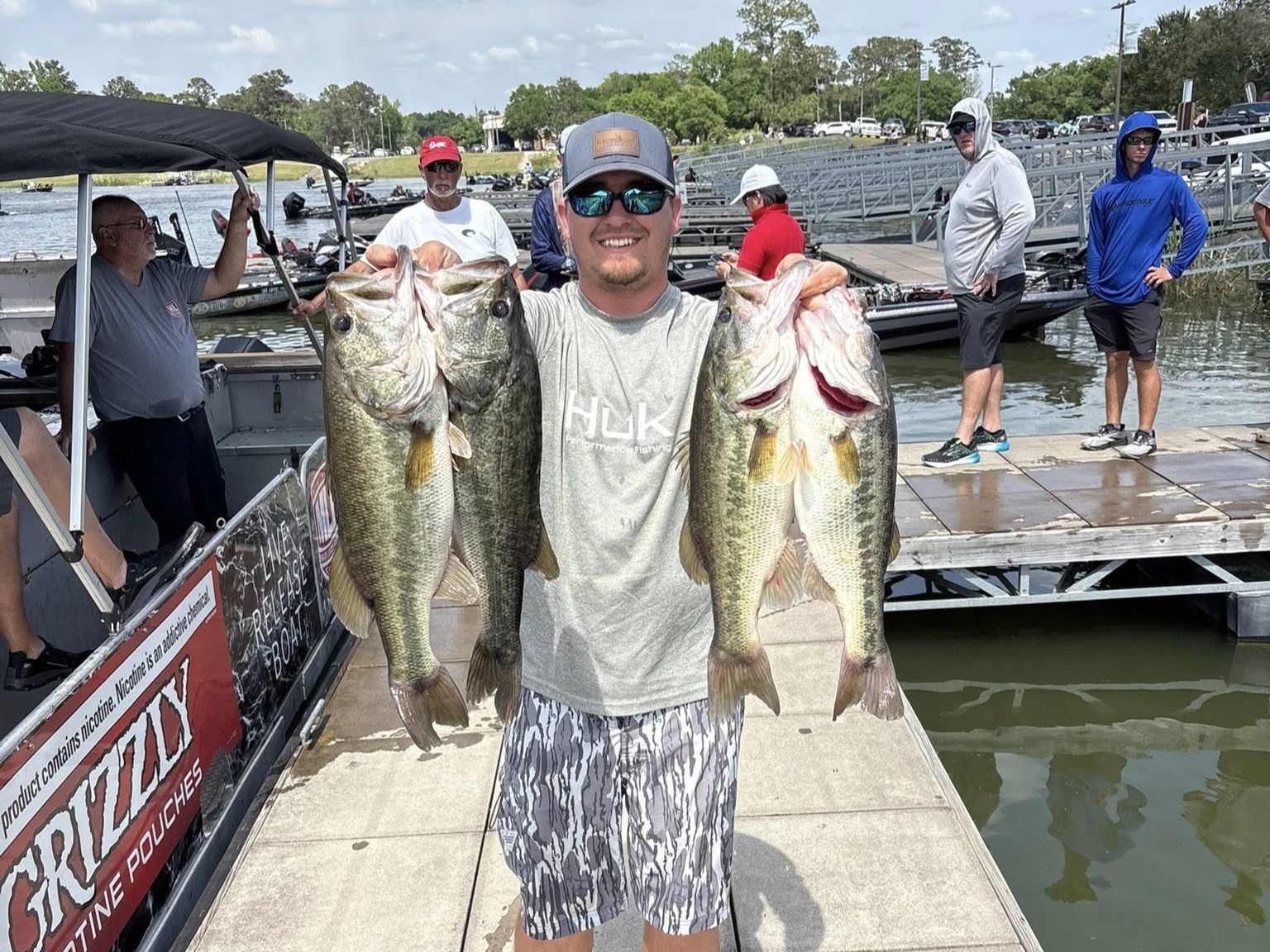 4-hour Pensacola inshore fishing charter boat targeting redfish and speckled trout in bay waters