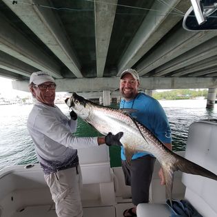 Anglers enjoy a great day of fishing in Marathon