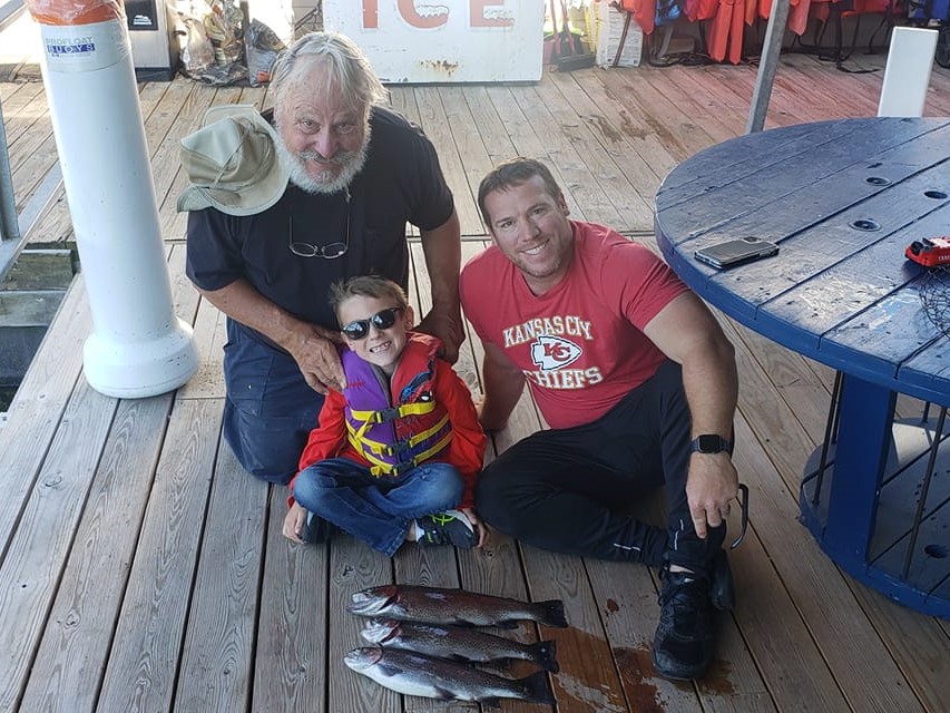 2 anglers fishing in Branson, Missouri