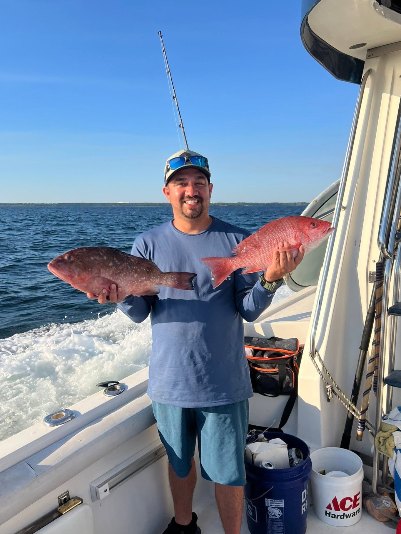 Fort Walton Beach fishing charter boat targeting snapper, grouper, and mahi mahi on offshore trip