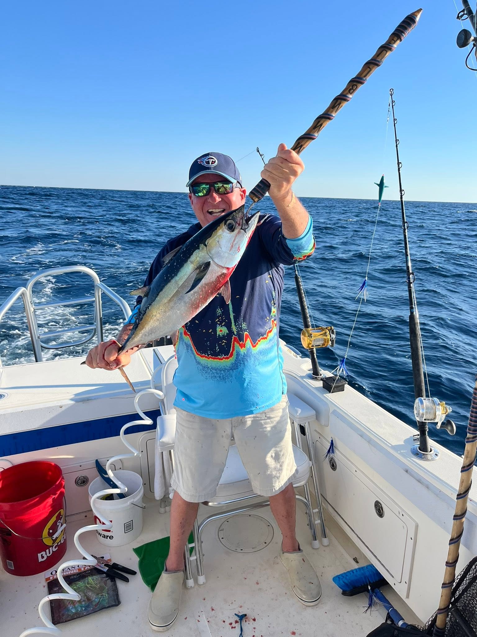 Fort Walton Beach fishing charter boat targeting red snapper and tuna on nearshore waters