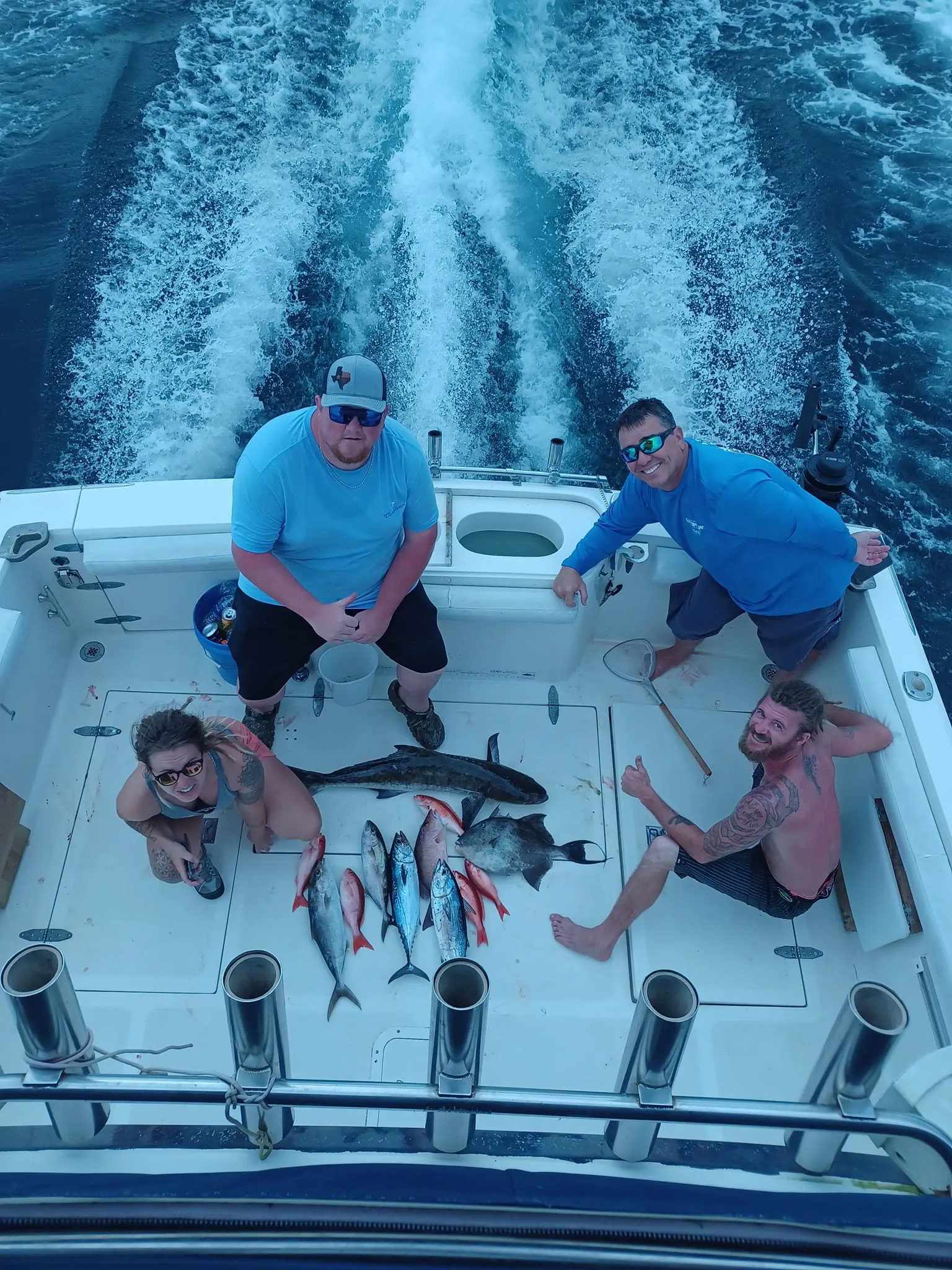 24-hour Fort Walton Beach fishing charter boat targeting snapper, tuna, and wahoo at offshore rigs