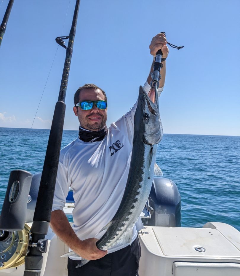Florida Keys fishing charter boat targeting Mahi Mahi and Kingfish in Atlantic Gulf Stream waters