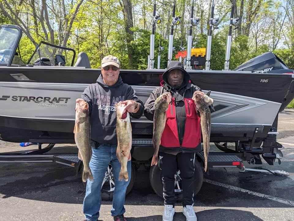 4 huge largemouth bass caught in OH