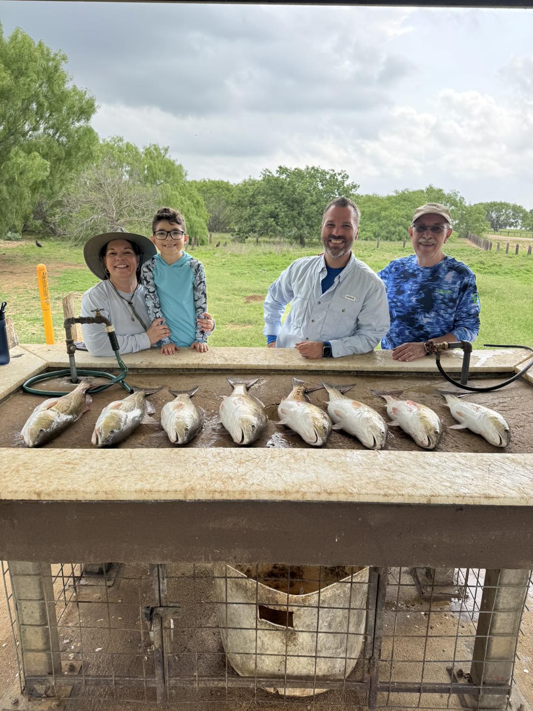 4 anglers fishing in TX with 4 fish