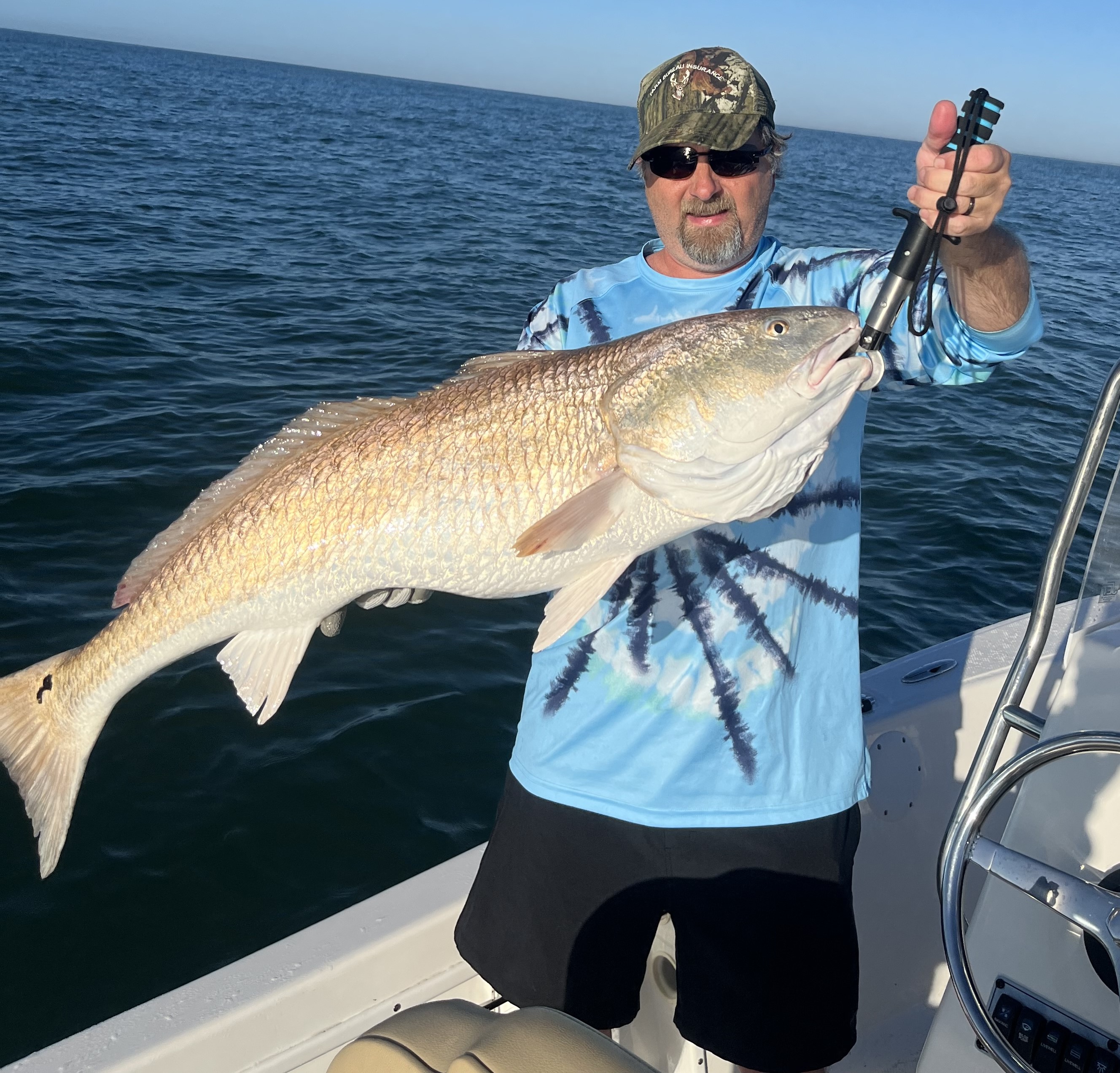 4hr nearshore reef fishing trip targeting redfish, trout, flounder with expert captain guide