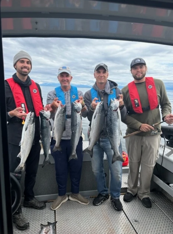 6 chinook salmon and bluefish caught in BC
