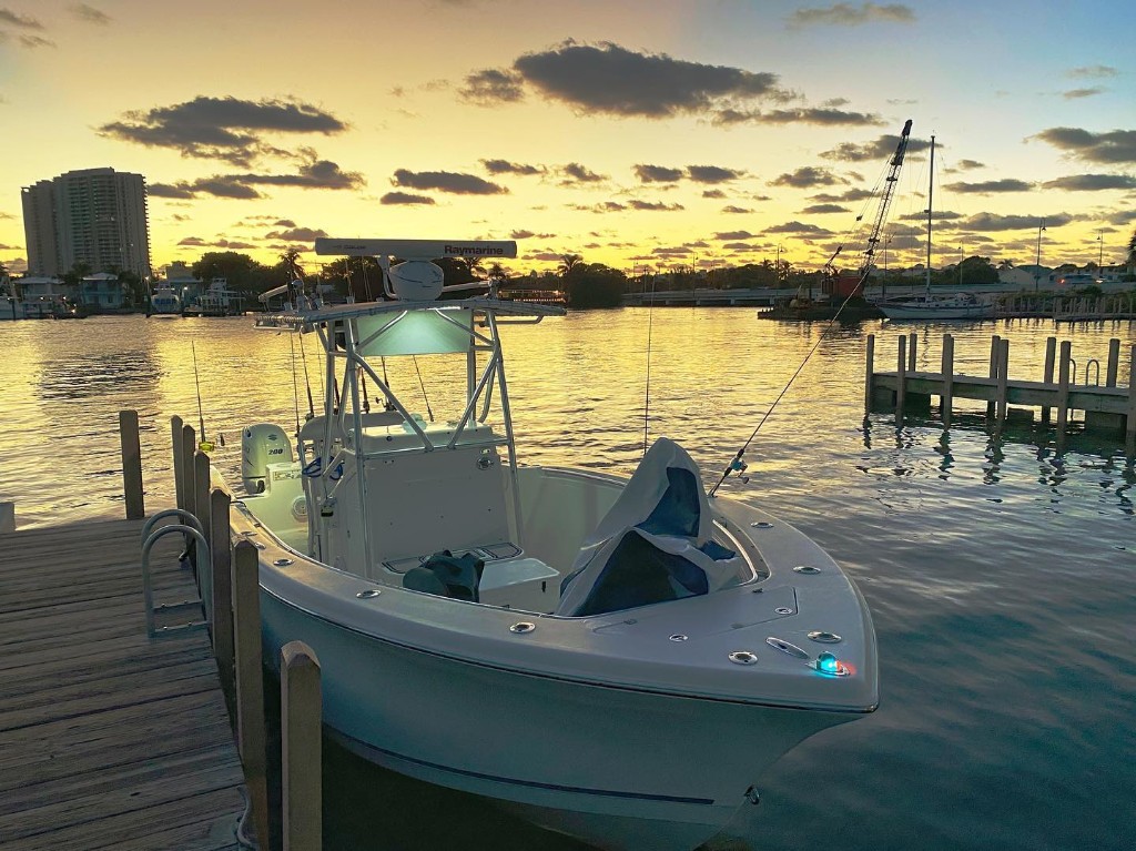 27' Sea Pro (Center console) 