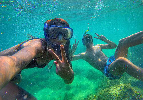 Key West private boat trip to sandbar with snorkeling gear for up to 6 people in clear waters