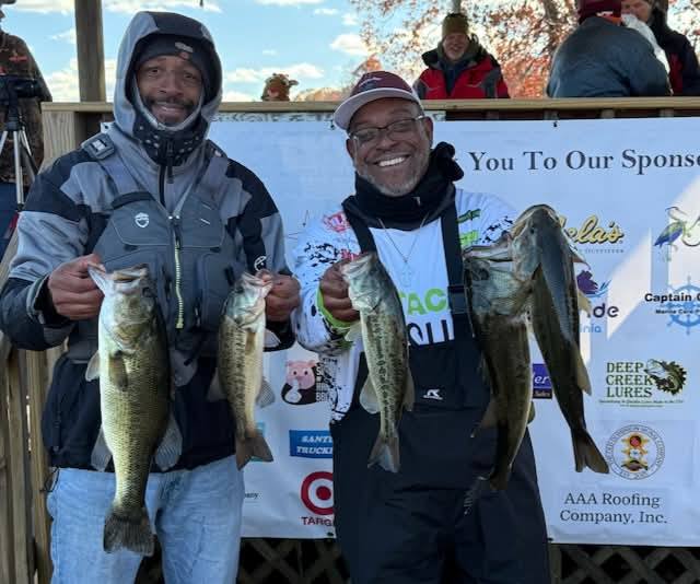 Five largemouth bass caught fishing in VA