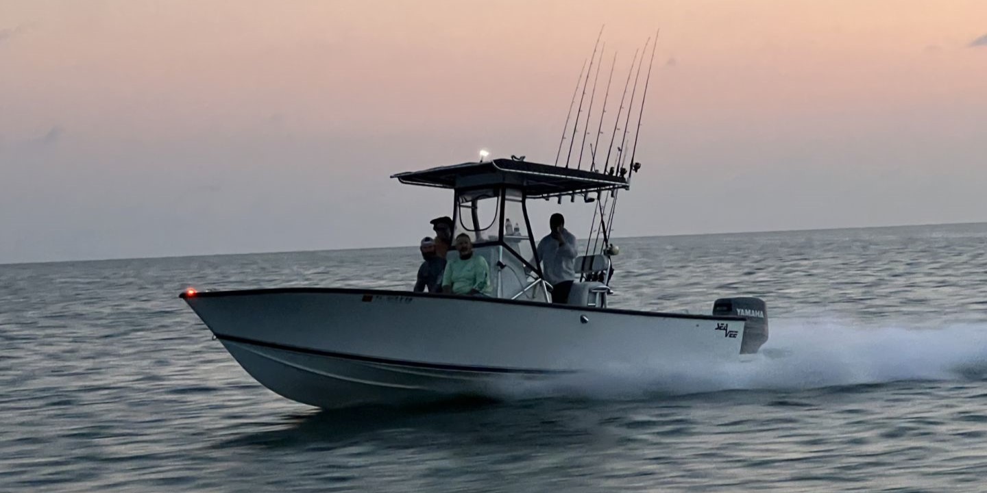 SeaVee (Center console)