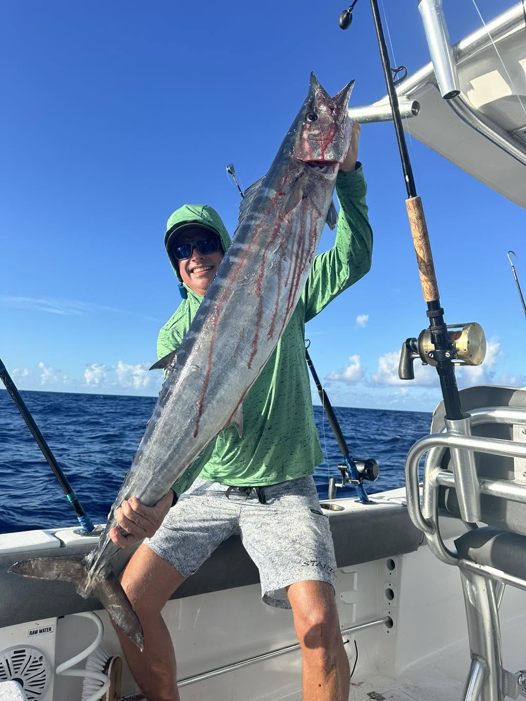 Offshore fishing charter boat in Palmas del Mar targeting mahi mahi, tuna, wahoo in Puerto Rico