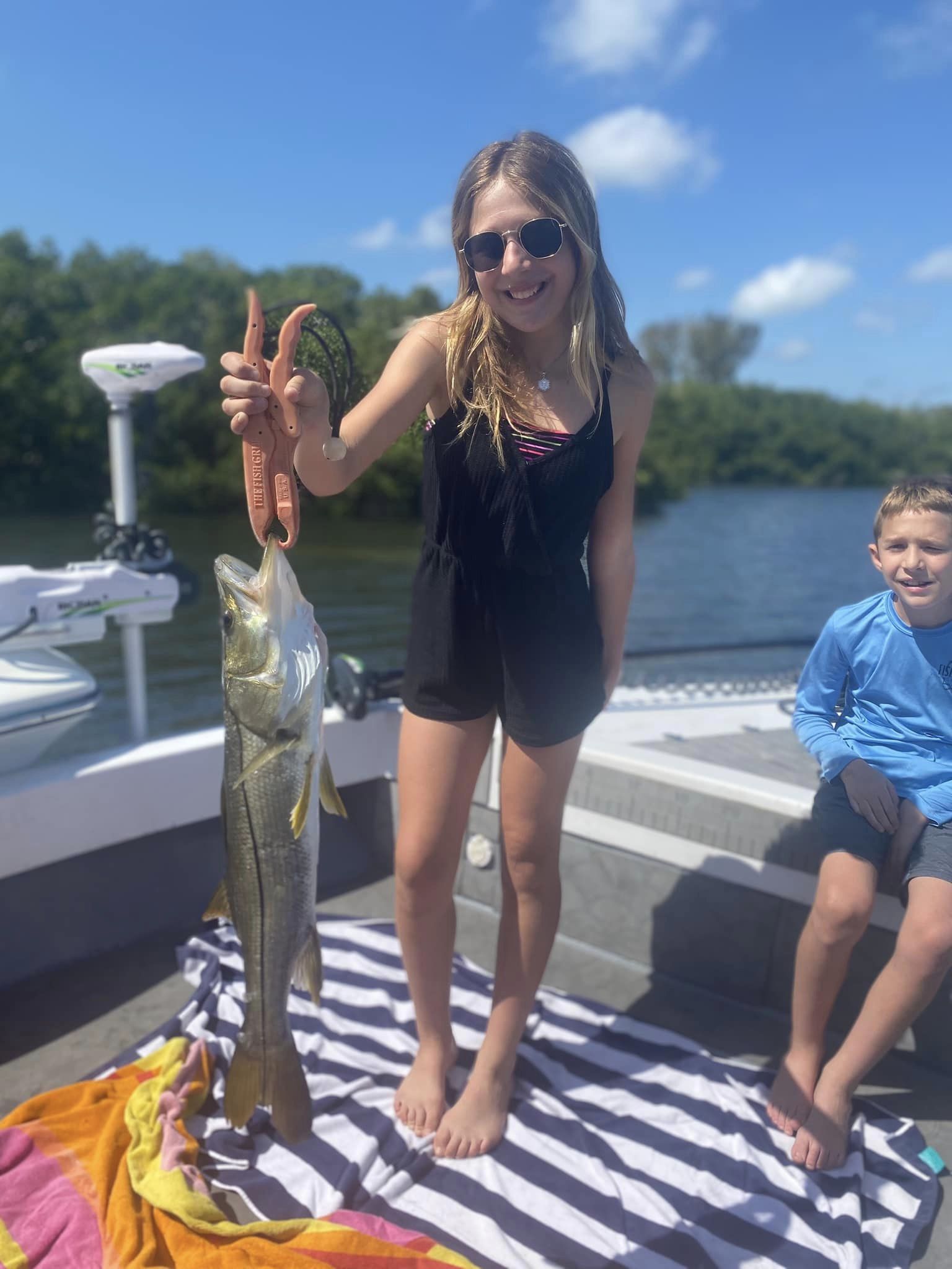 2 people fishing in FL