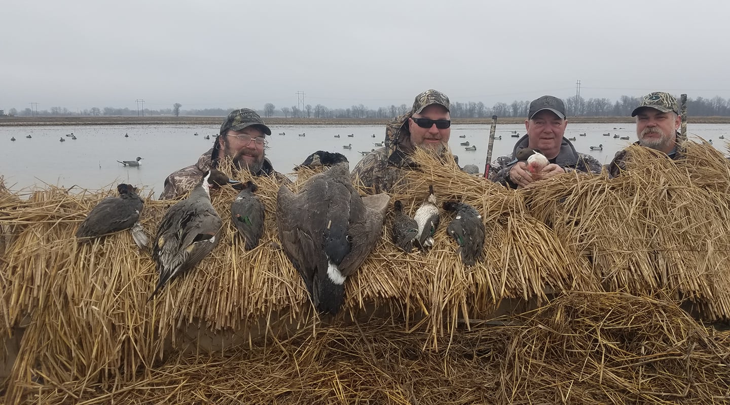 4 people hunting in MI