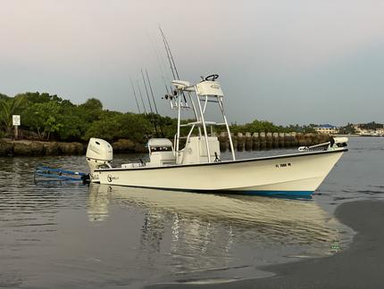 23' C-Hawk