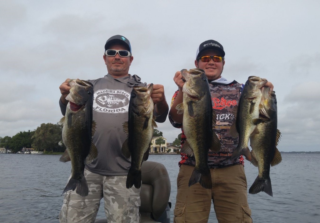 4 largemouth bass caught in Florida